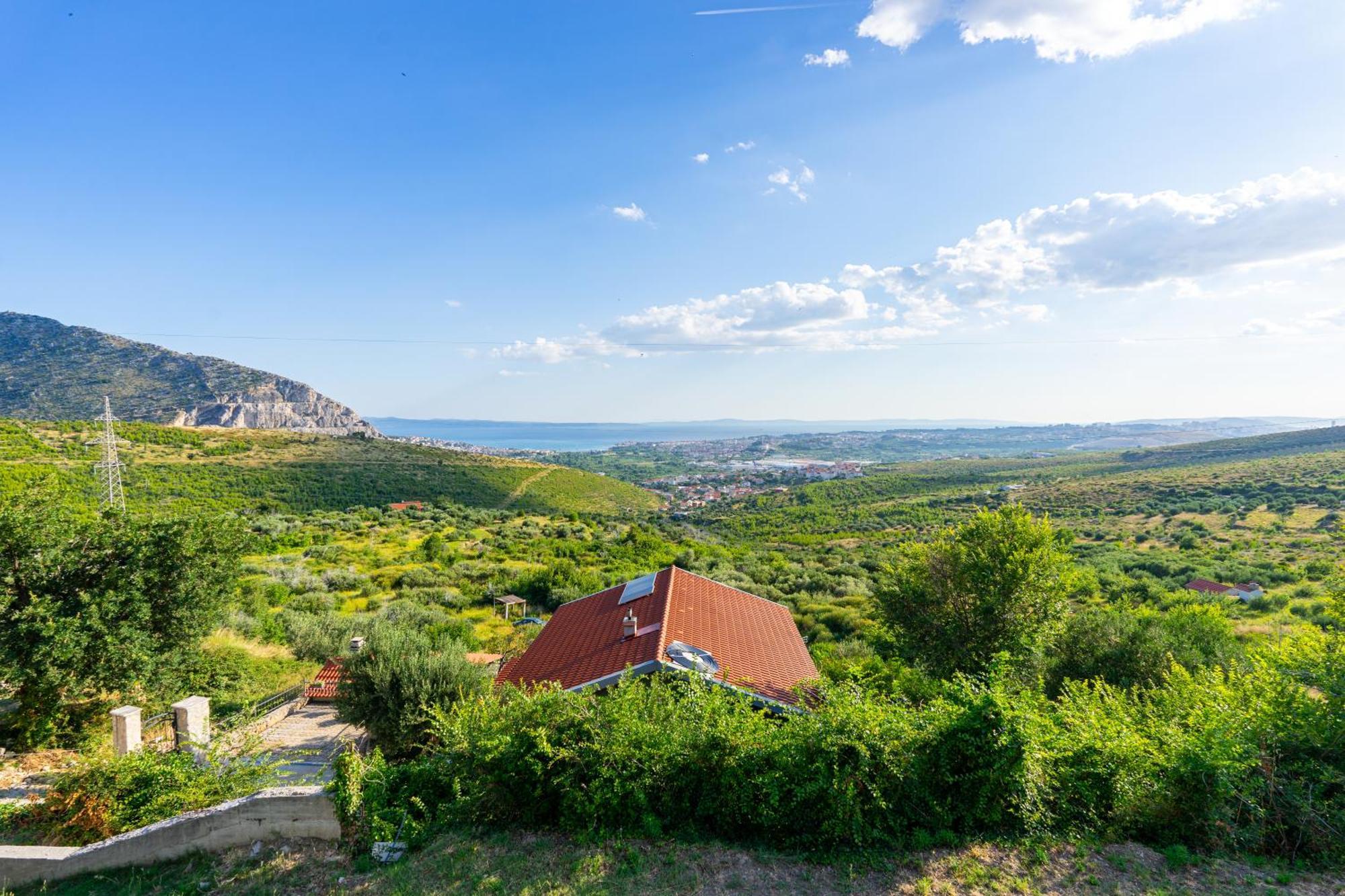 Olive Garden House In Zrnovnica With A View & Bbq Villa Bagian luar foto